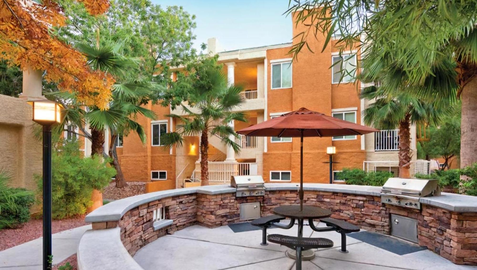 Tropicana Resort Vegas Strip Лас Вегас Екстериор снимка